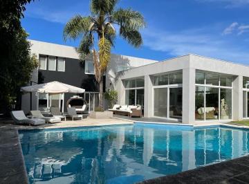 Casa · 480m² · 4 Ambientes · Casa en Venta en Barrio Cerrado Altos de La Horqueta