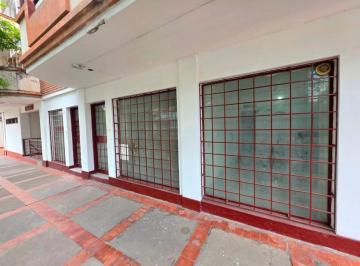 Local comercial · 22m² · 2 Ambientes · Bolivia y Maipu Tres Locales Comerciales C/ Baño Privado a La Calle - Se Venden Juntos o Separados