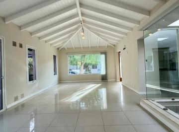 Casa · 150m² · 3 Dormitorios · 1 Cochera · Openhouse Vende Hermosa Casa en Prestigioso Barrio Dalvian