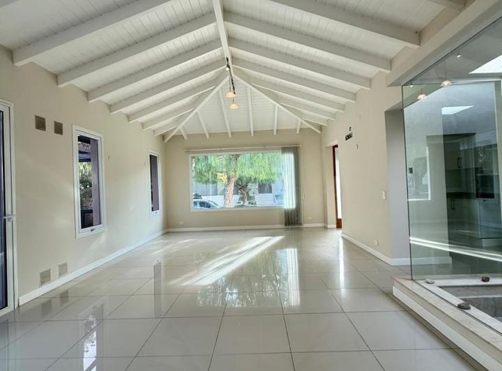 Casa · 150m² · 3 Dormitorios · 1 Cochera