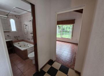 Casa · 109m² · 4 Ambientes · 2 Cocheras · Venta San Justo Apto Crédito 3 Hab con Gran Parque