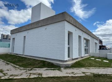 Casa · 80m² · 4 Ambientes · 1 Cochera · Hermoso Duplex en Planta Baja, en Rincones de Manantiales!
