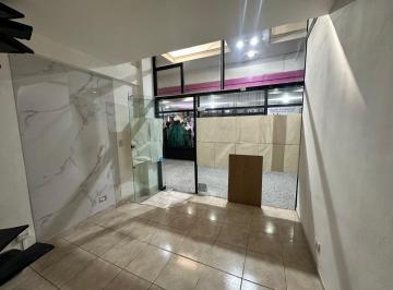 Local comercial · 18m² · Local Comercial Alquiler Galeria Lomas de Zamora