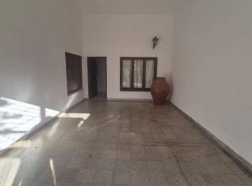 Casa de 4 ambientes, Salta · Casa en Alquiler C/ Cochera en Otros Barrios
