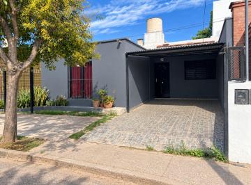 Casa · 73m² · 3 Ambientes · 1 Cochera · Venta Casa 2 Dorm a Refaccionar Matienzo Cordoba