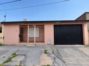 Casa · 135m² · 3 Ambientes · 2 Cocheras · Casa a La Venta Calle 18 - 550 m² - Necochea