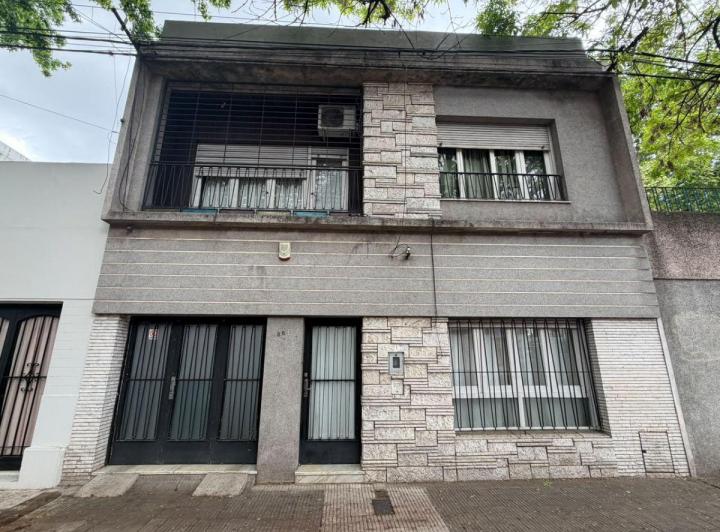 Casa · 100m² · 5 Ambientes · 1 Cochera