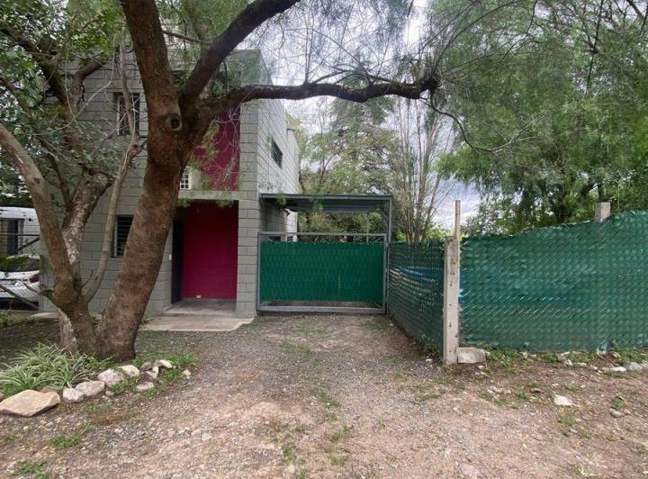 Casa · 85m² · 4 Ambientes · 1 Cochera