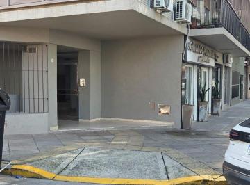 Departamento de 2 ambientes, Villa Urquiza · 2 Ambientes Al Frente con Balcon Cocina y Baño Completo Living y Dormitorio a La Calle Todo Luz