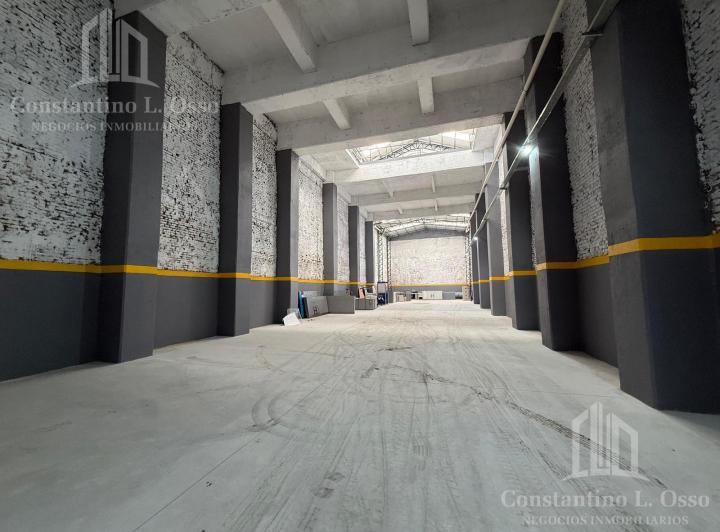 Depósito · 1400m² · 6 Ambientes