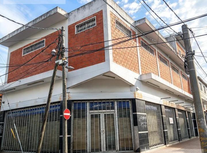 Local comercial · 450m² · 5 Ambientes