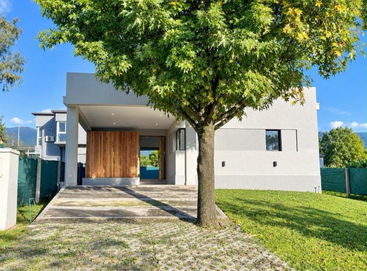 Casa · 376m² · 4 Ambientes