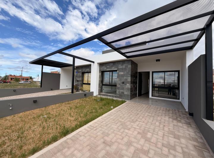 Casa · 110m² · 3 Ambientes · 1 Cochera