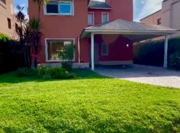 Casa · 390m² · 5 Ambientes · 2 Cocheras · Alquiler Anual Casa en Country Banco Provincia