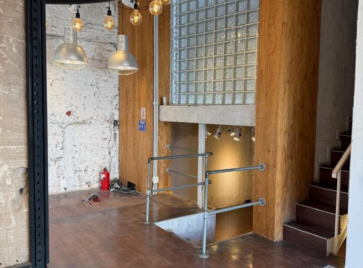 Local comercial · 76m²