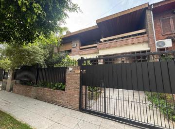Oficina comercial · 284m² · 6 Ambientes · 4 Cocheras · Casa 5 Ambientes Jardín. - Olivos.