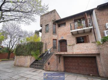 Casa · 181m² · 4 Ambientes · 2 Cocheras · Alquiler Imponente Casa en La Mejor Zona de Florida