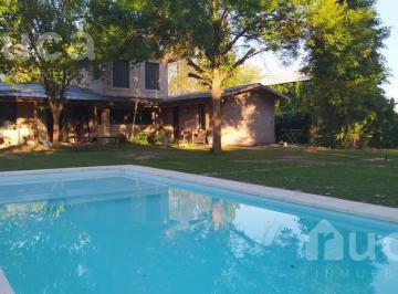 Casa · 220m² · 6 Ambientes · Alquiler de Verano | Hermosa Casa Estilo Rustico C/jardin y Pileta | Barrio La Bota
