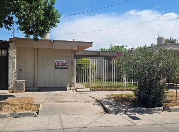 Casa · 120m² · 6 Ambientes · 1 Cochera