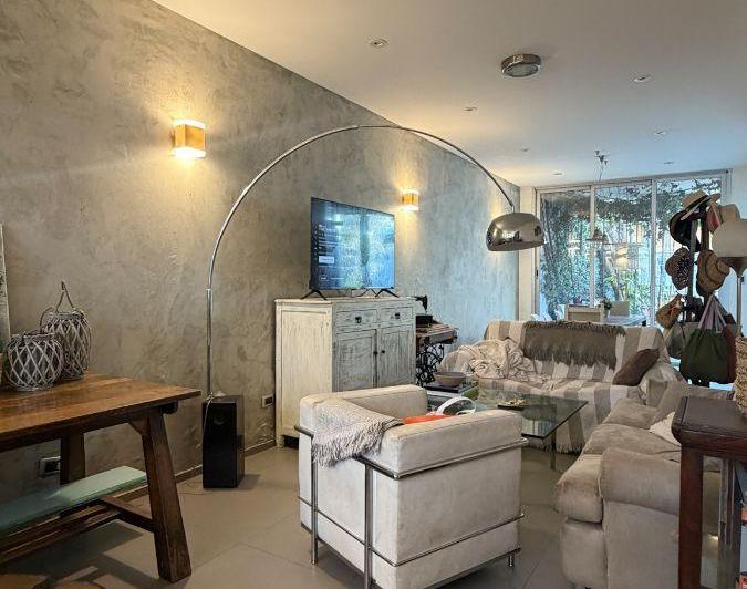 Casa · 175m² · 6 Ambientes · 1 Cochera