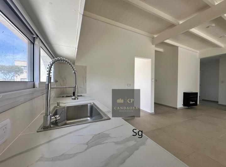 Casa · 125m² · 5 Ambientes · 3 Cocheras