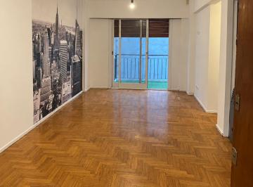Departamento de 2 ambientes, Barracas · 2 Ambientes Amplios con Balcón, Cocina Amplia, Bajas Expensas – Dueño Directo