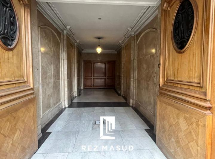 Casa · 777m² · 11 Ambientes · 1 Cochera
