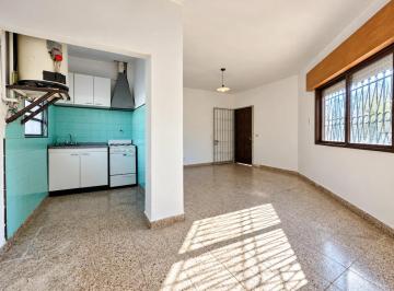 general-san-martin-villa-ballester-alquiler-ph-2-ambientes · PH de 2 Ambientes con Patio y Cochera