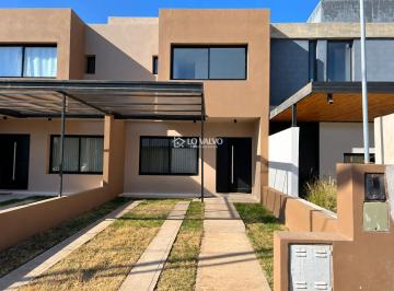 Casa · 125m² · 8 Ambientes · Duplex Alquiler Manantiales 3 Dorm 3 Baños Patio Asador