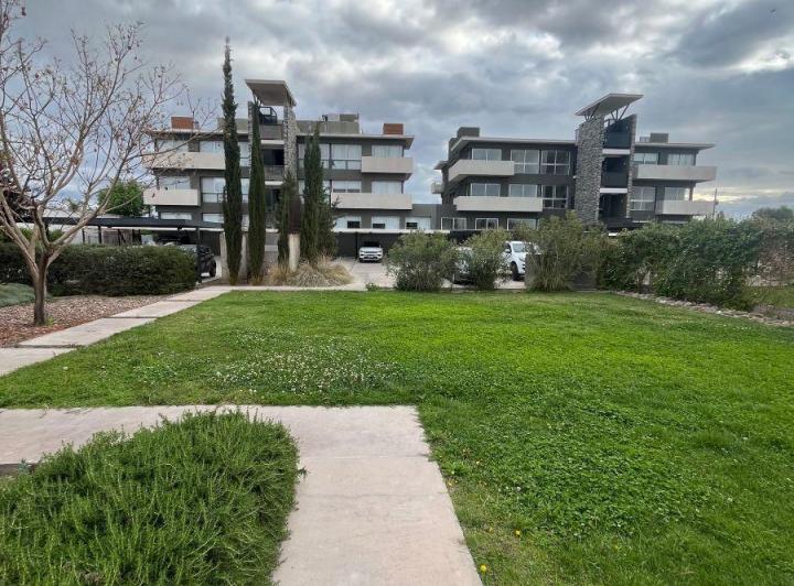 Departamento · 70m² · 4 Ambientes · 1 Cochera