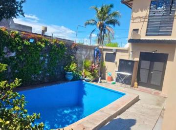 PH · 115m² · 5 Ambientes · 1 Cochera · Venta PH Frente Los Hornos Amoblado