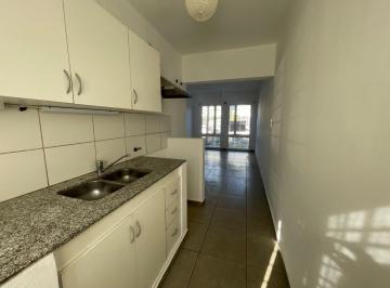 Casa · 65m² · 6 Ambientes · 1 Cochera · Casa - Universitario de Horizonte 1