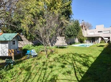 Casa · 150m² · 4 Ambientes · 1 Cochera · Venta Casa 3 Dorm., Pileta, Jardín, Cochera