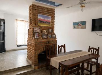Casa · 131m² · 6 Ambientes · 2 Cocheras · Casa 3 Dorm. 2 Cocheras Patio Recreo Sur