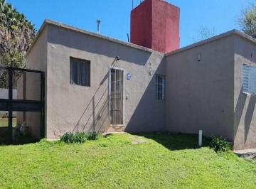 Casa · 69m² · 3 Ambientes · Venta Casa 2 Dorm. en Unquillo — Lote 333 m²