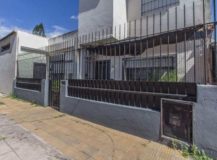 Casa · 275m² · 4 Ambientes · 2 Cocheras