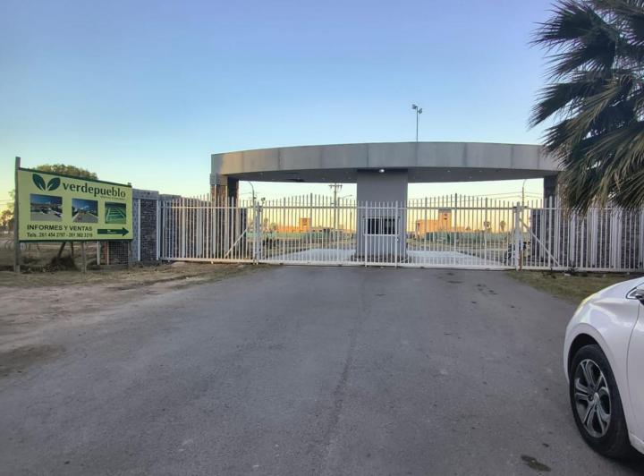 Terreno · 1038m²