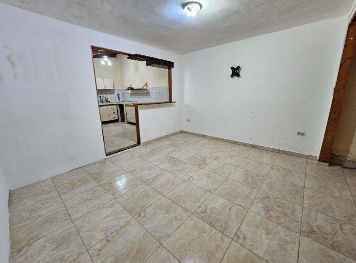 Casa · 90m² · 4 Ambientes · 1 Cochera