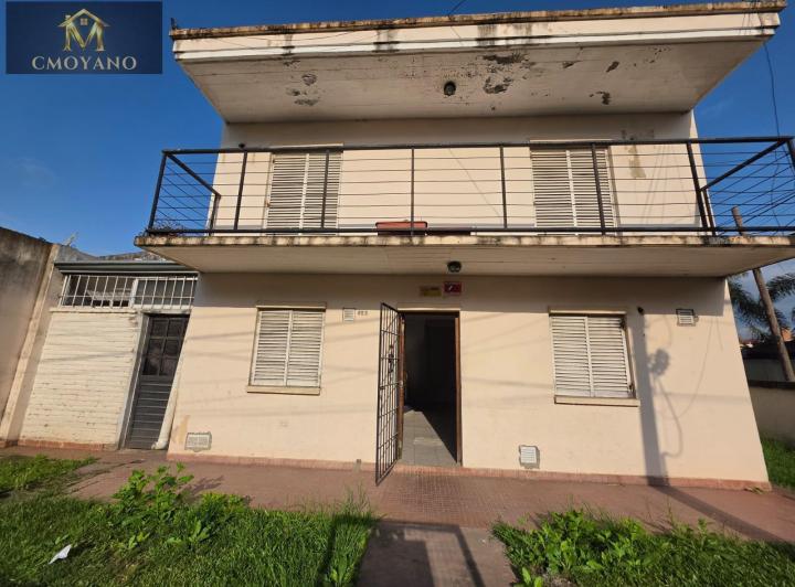 Casa · 95m² · 6 Ambientes · 1 Cochera