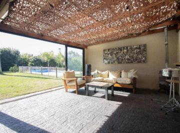 Casa · 158m² · 7 Ambientes · 2 Cocheras · Venta Casa Shangrila 3 Dorm. y Apartamento
