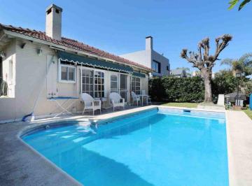 Casa · 136m² · 4 Ambientes · 1 Cochera · Venta Casa con Pileta en Country Banco Provincia