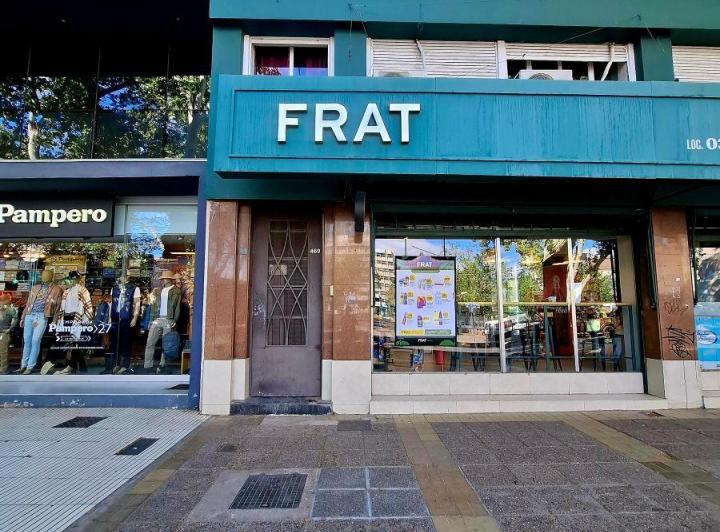Local comercial · 140m² · 3 Ambientes