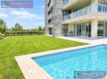 Departamento · 170m² · 6 Ambientes · 5 Cocheras · Departamento en Planta Baja con Jardín y Pileta Propia – Vista Al Golf | Yoo Nordelta