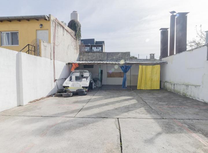 Terreno · 252m² · 1 Ambiente · 8 Cocheras