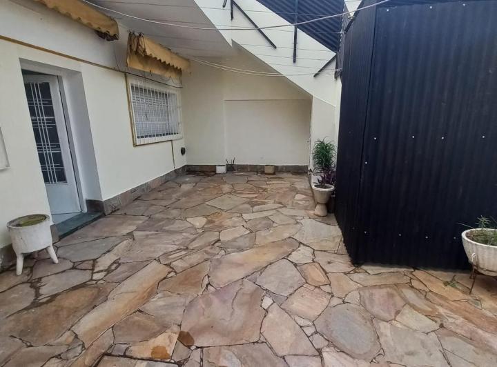 Casa · 60m² · 4 Ambientes · 1 Cochera