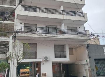 Garage , Rosario · Italia 1546 - Cochera - 15 m² - Rampa Fija - Cómoda