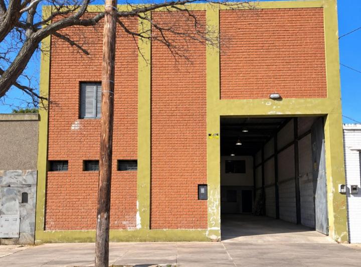 Bodega-Galpón · 398m²