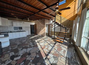 Casa de 6 ambientes, Granadero Baigorria · Amplia Casa en Alquiler Planta Alta Granadero Baigorria