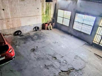 Bodega-Galpón · 275m² · Venta Galpon con Casa 2 Dorm. en Belgrano