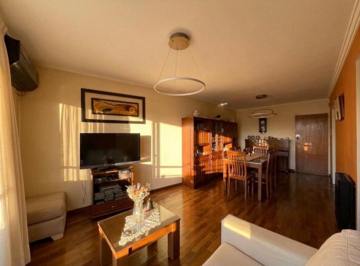 Departamento · 77m² · 4 Ambientes